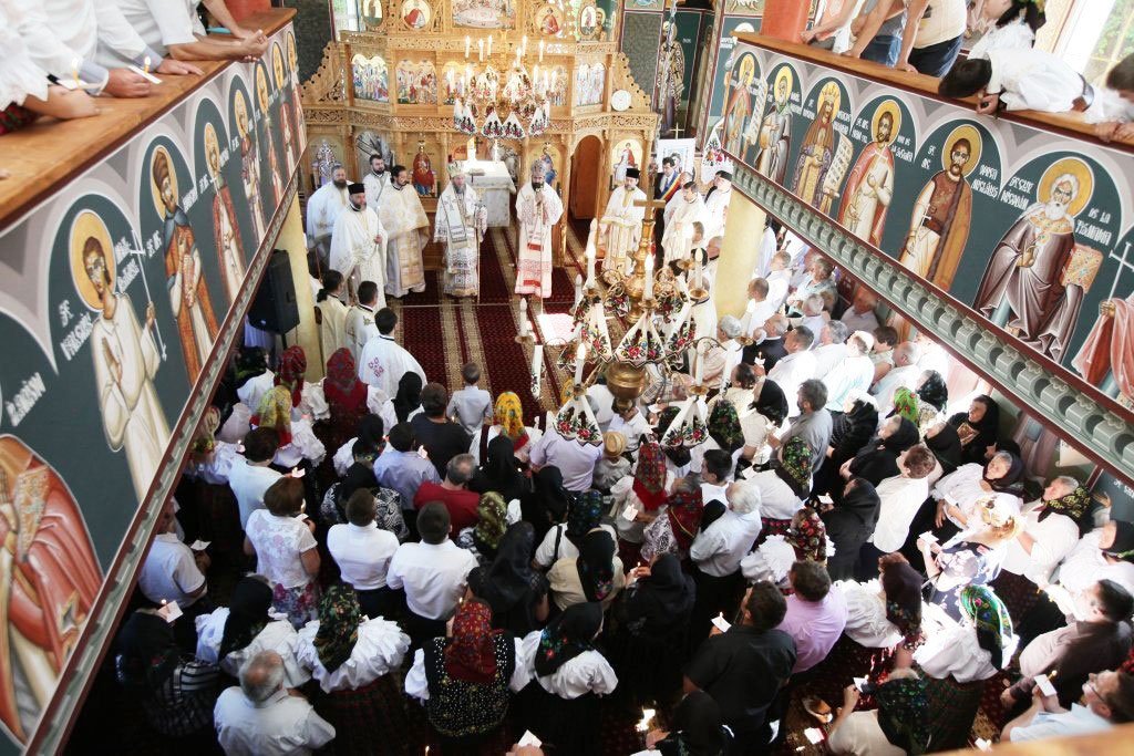 Târnosiri și slujiri arhierești, în Duminica a V-a după Rusalii 55993