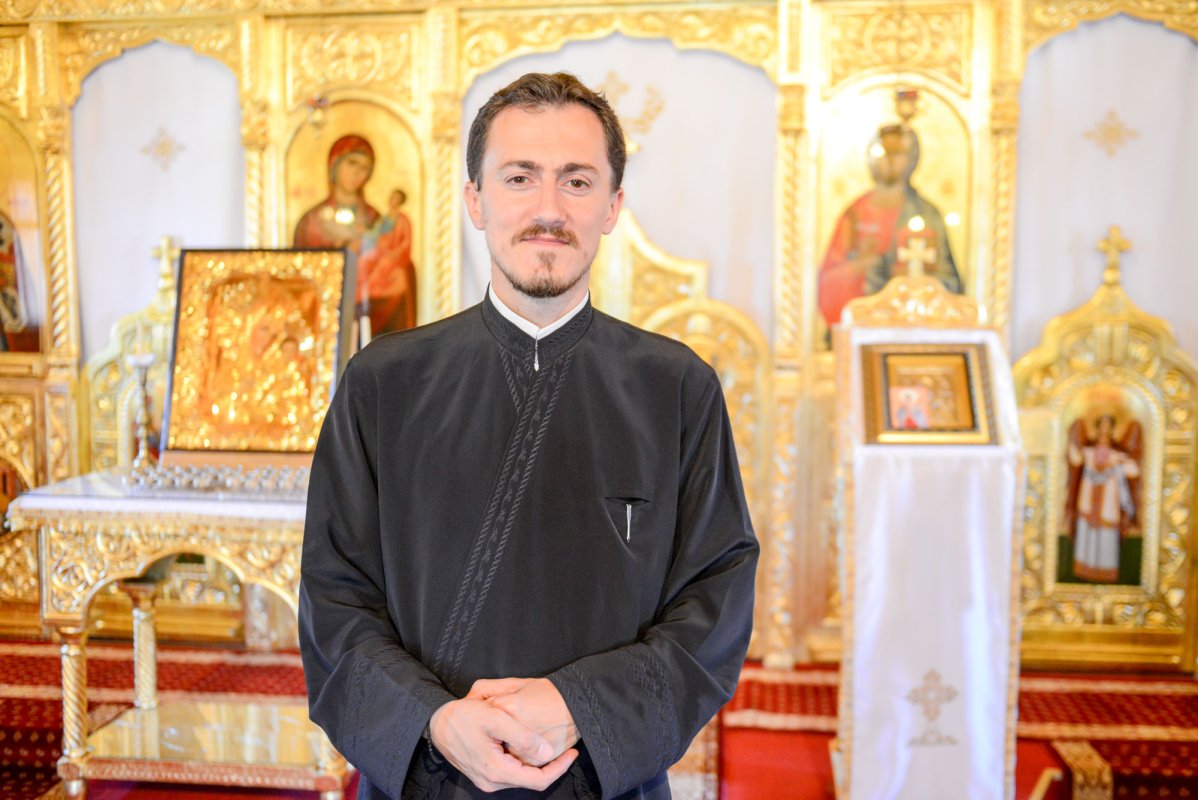 Biserica luptătoare a unui sat olimpic 55948