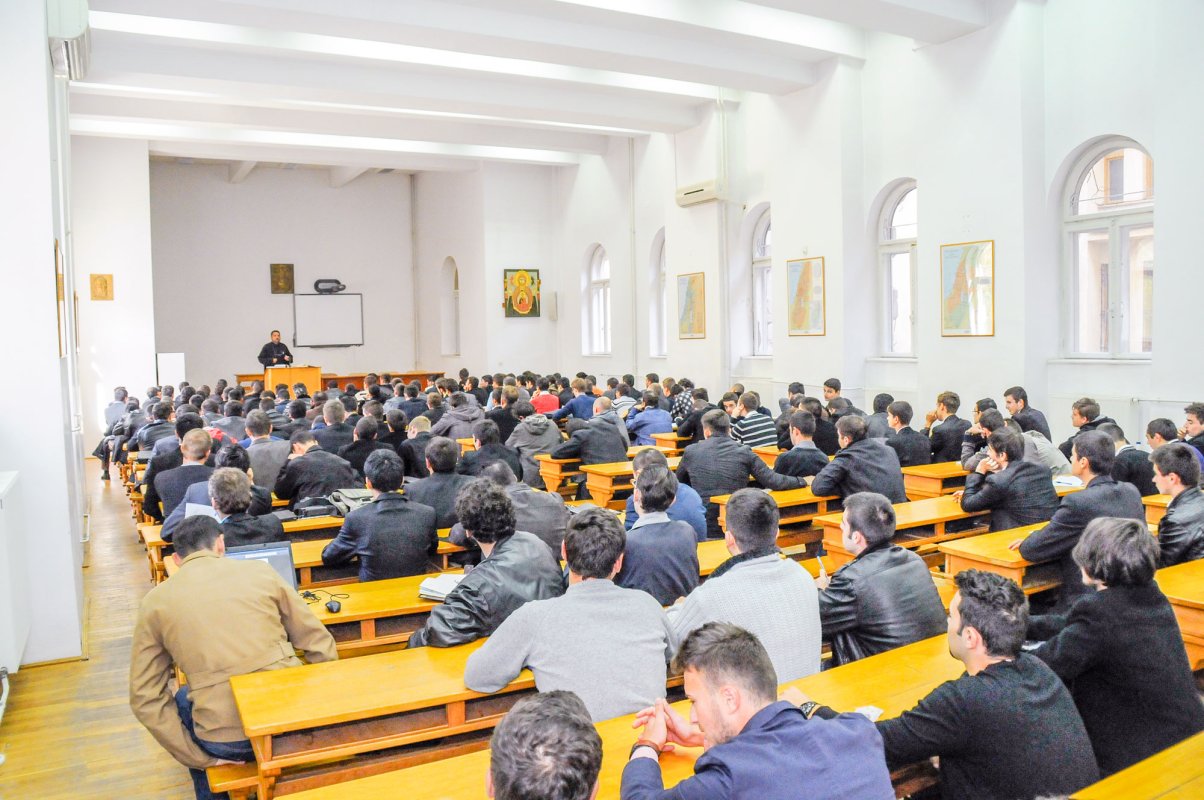 Examen de admitere la Facultatea de Teologie Ortodoxă din Capitală 55966