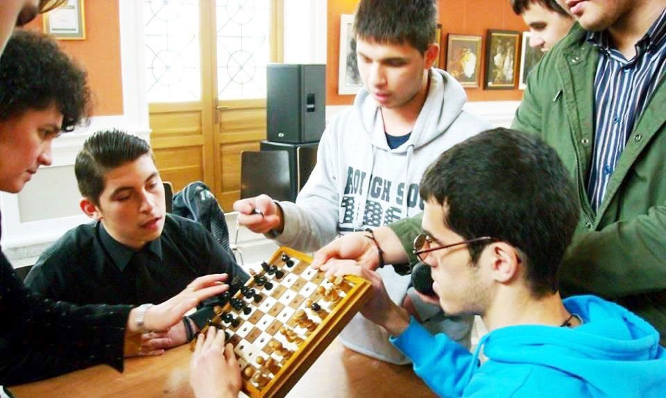 Sprijin pentru copiii şi tinerii cu deficienţe de vedere 55927