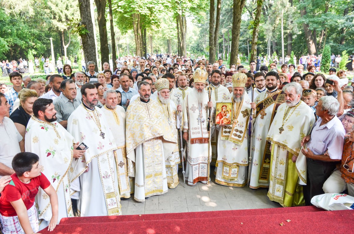 Zi de hram la Mănăstirea Lacu Sărat 55896