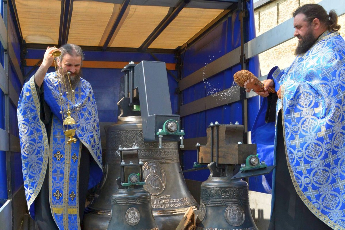 Clopote noi la Mănăstirea Dragomirna 55770