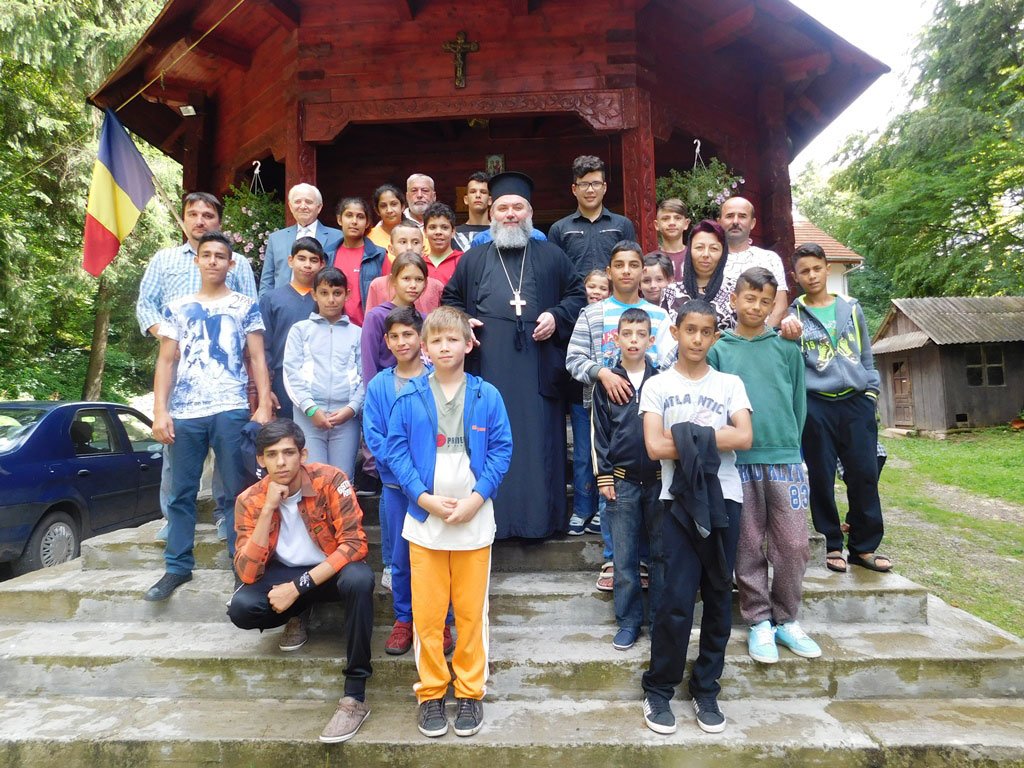 Pelerinaje pentru copiii din Sântana, Arad, şi Slobozia Conachi, Galaţi 55822