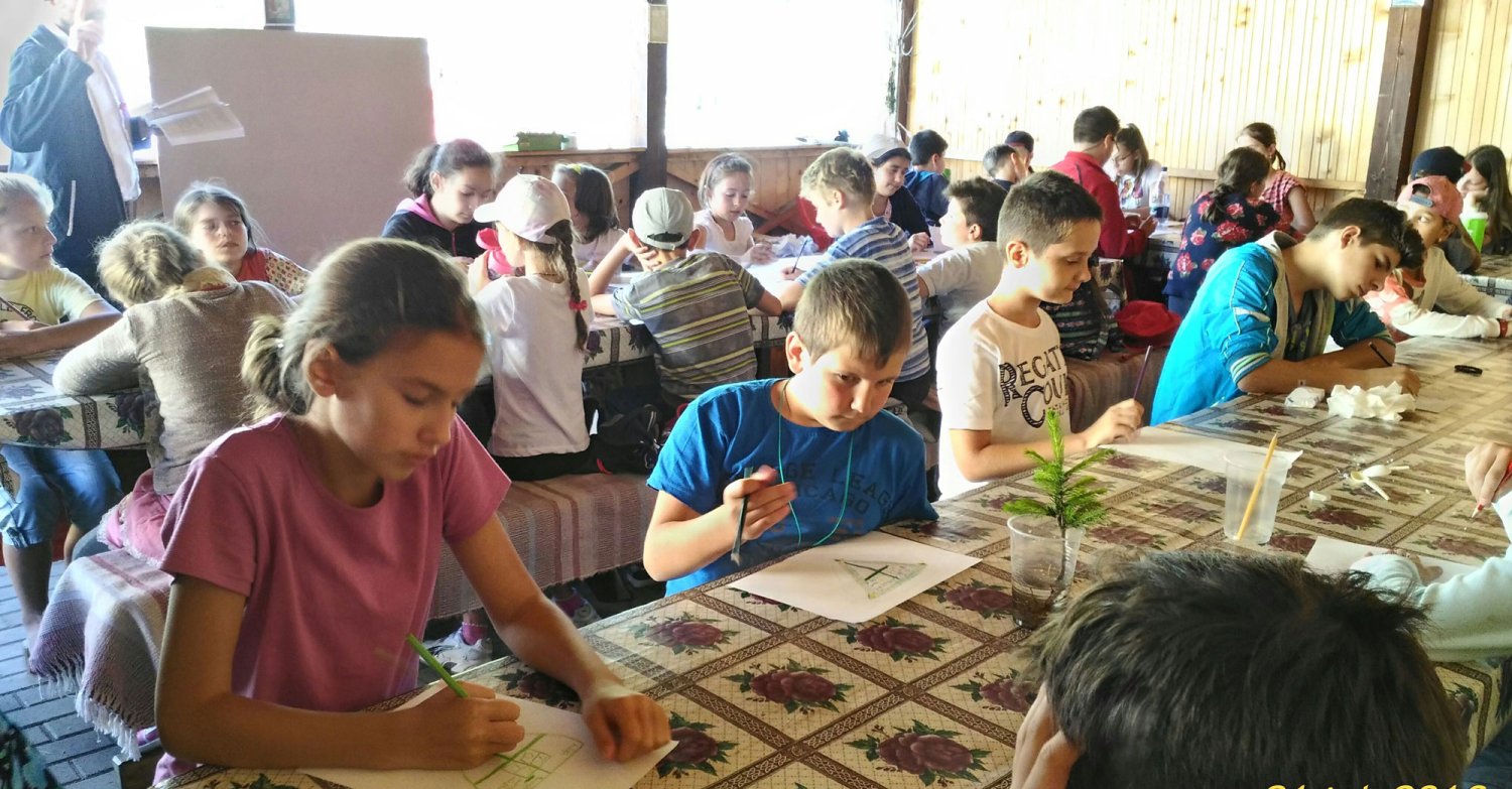 Tabără de pictură și de nutriție, la mănăstirea de la Măgura-Jina 55778