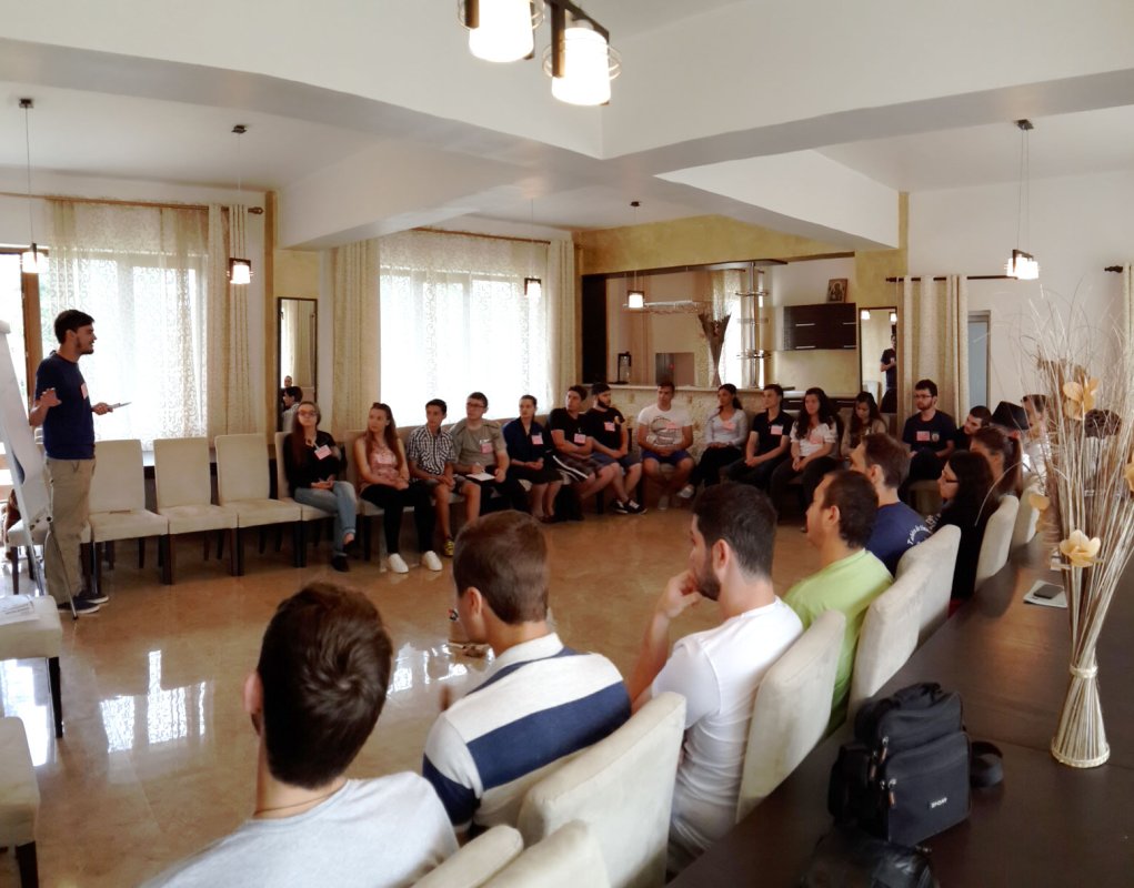 Tabăra de tineret „Tradiție și noutate” 55820