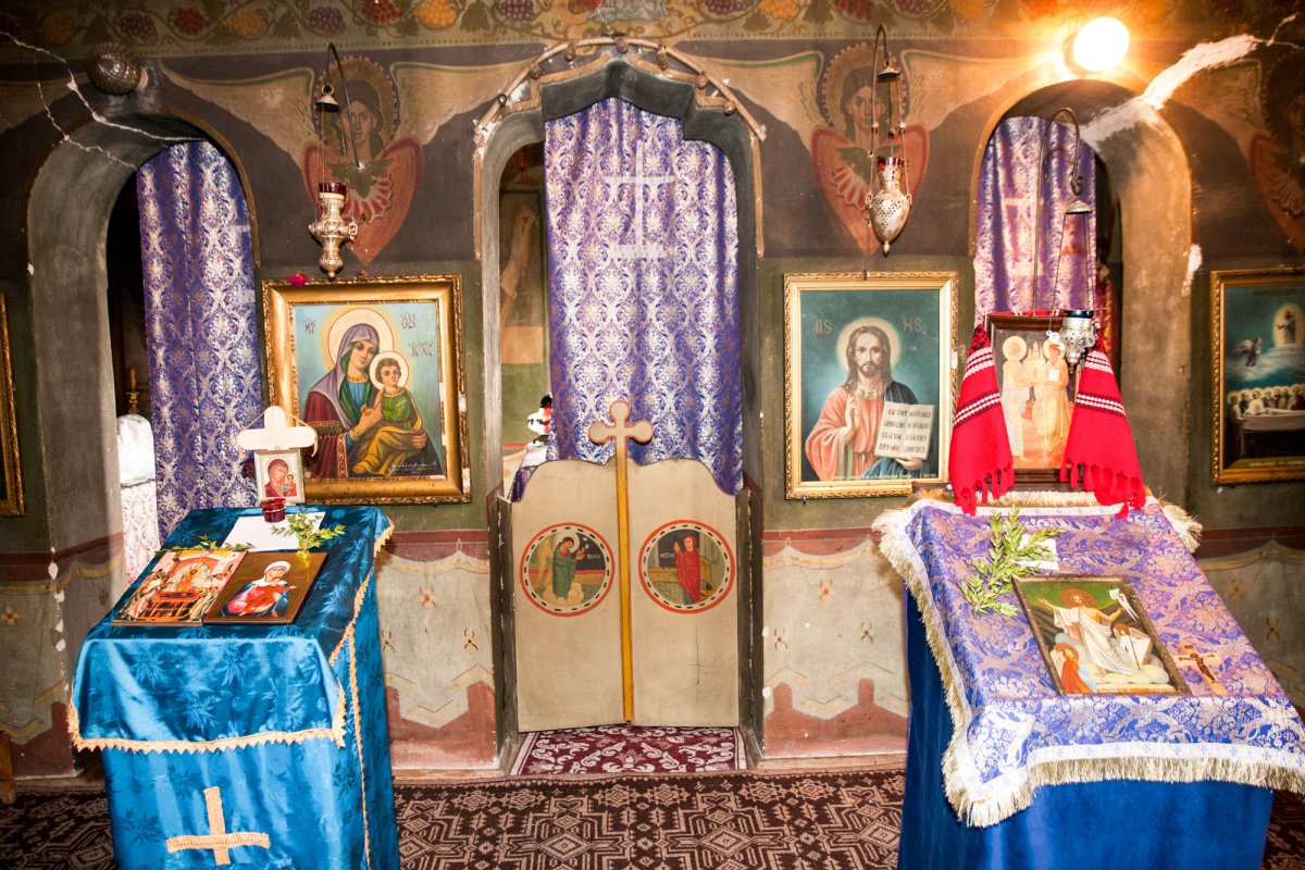 Două biserici cu istorie seculară 55729