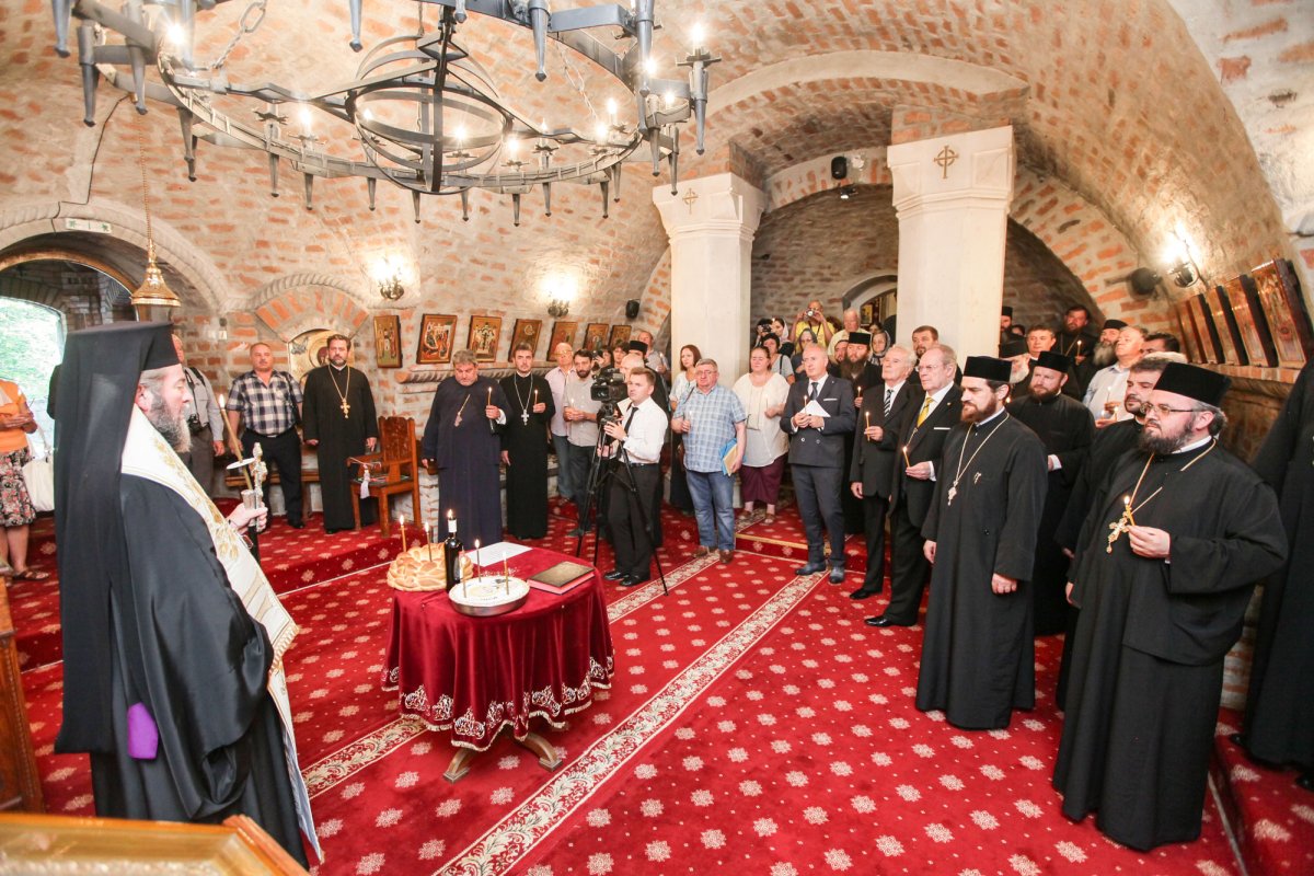 Nouă decenii de viaţă monahală la Rohia 55742