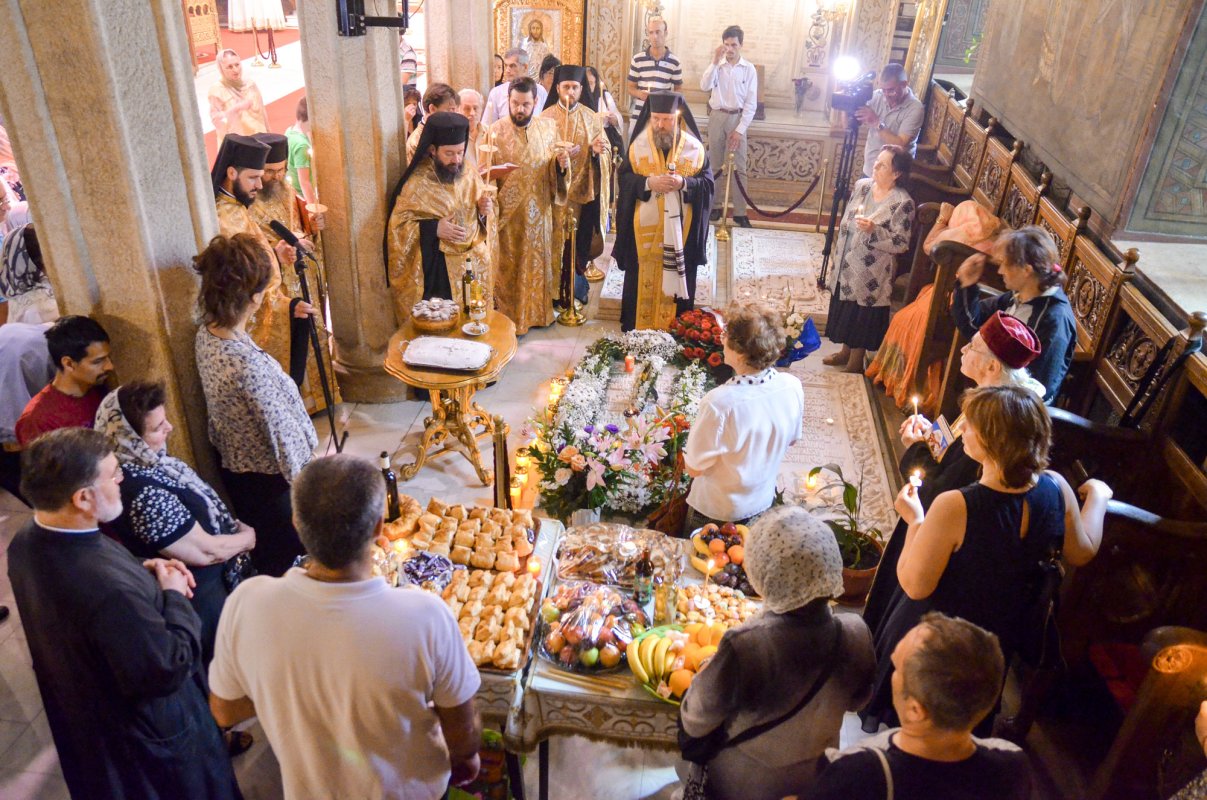 Pomenirea Patriarhilor Teoctist Arăpașu și Iustin Moisescu 55692