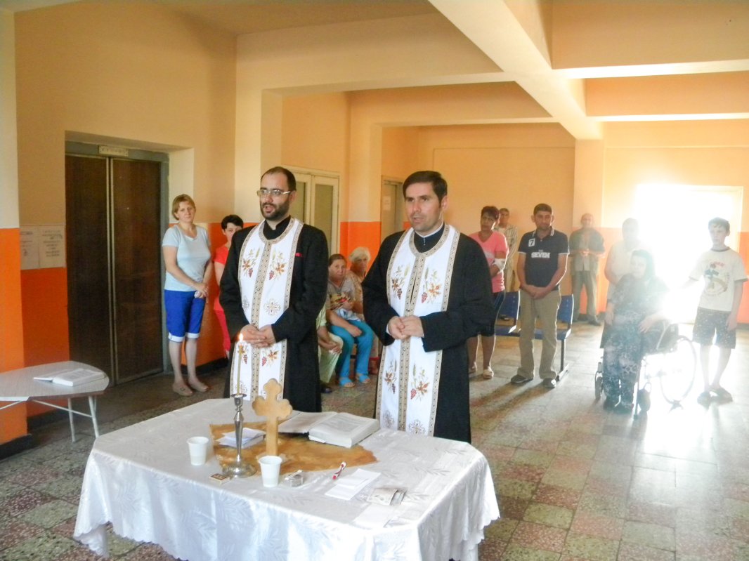 Rugăciuni pentru bolnavii spitalului din Moldova Nouă 55680