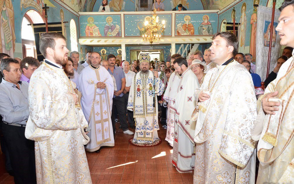 Slujiri arhierești în Duminica a 6-a după Rusalii 55604