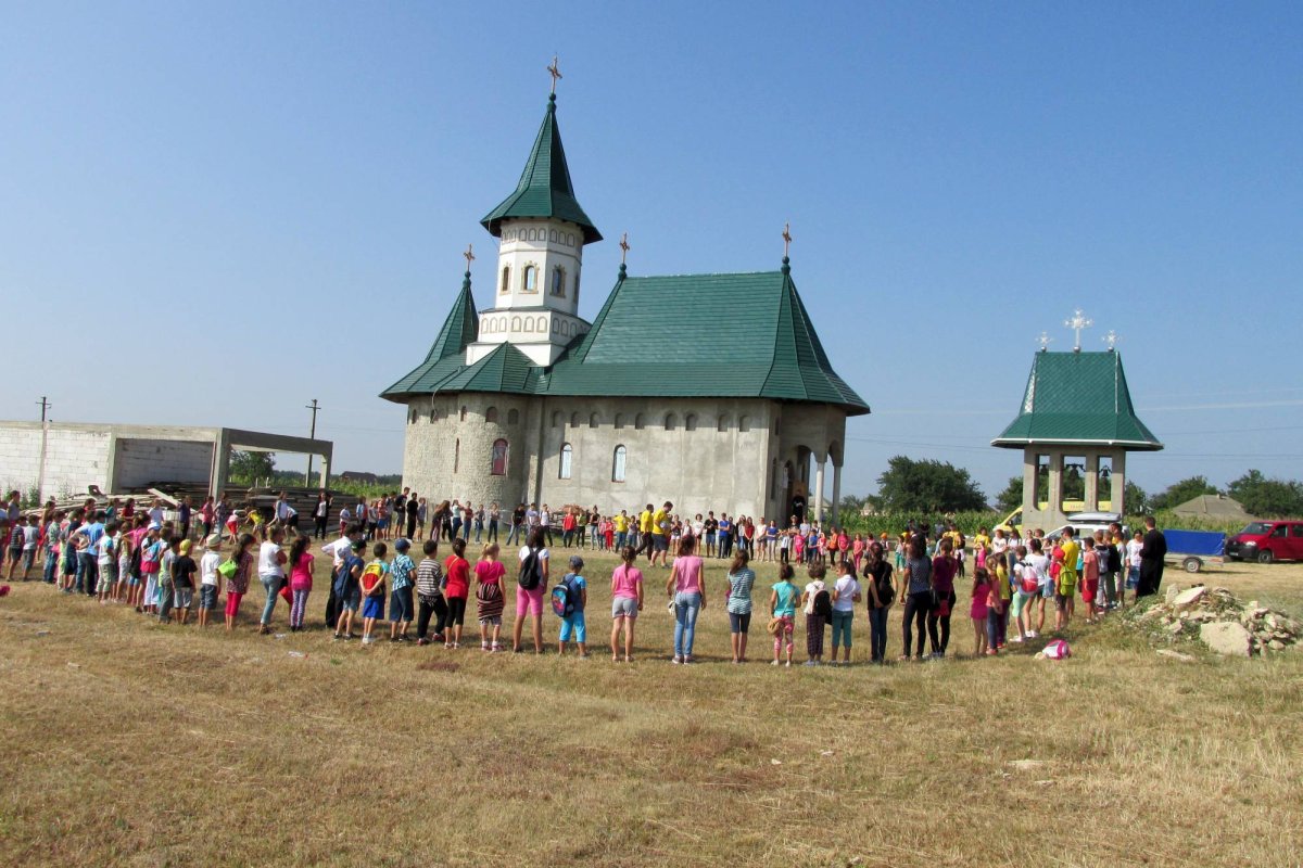 „Tabăra din pridvorul satului”, la Scobinţi 55591