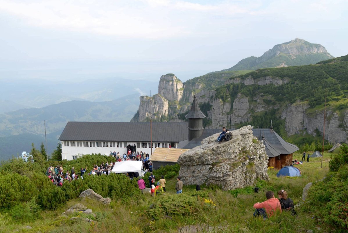 Credincioşi din toată ţara sunt aşteptaţi la sărbătorile Sfinţilor Nemţeni 55531