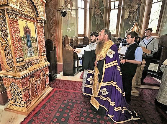 Îndemnuri la rugăciune și săvârșirea faptelor bune în Postul Adormirii Maicii Domnului 55549