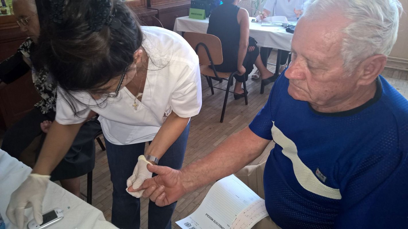 O nouă acțiune a Caravanei „Sănătate pentru sate” 55576