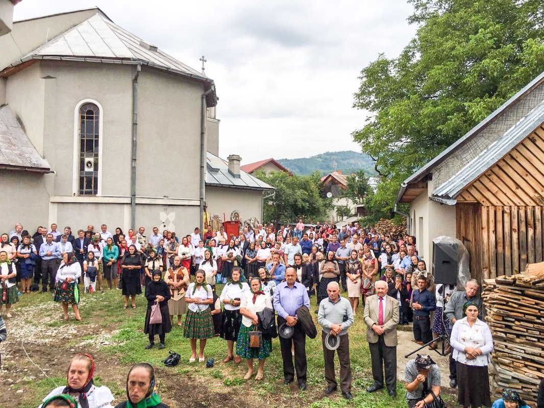 Hramul Parohiei Ortodoxe din Ruscova 55523