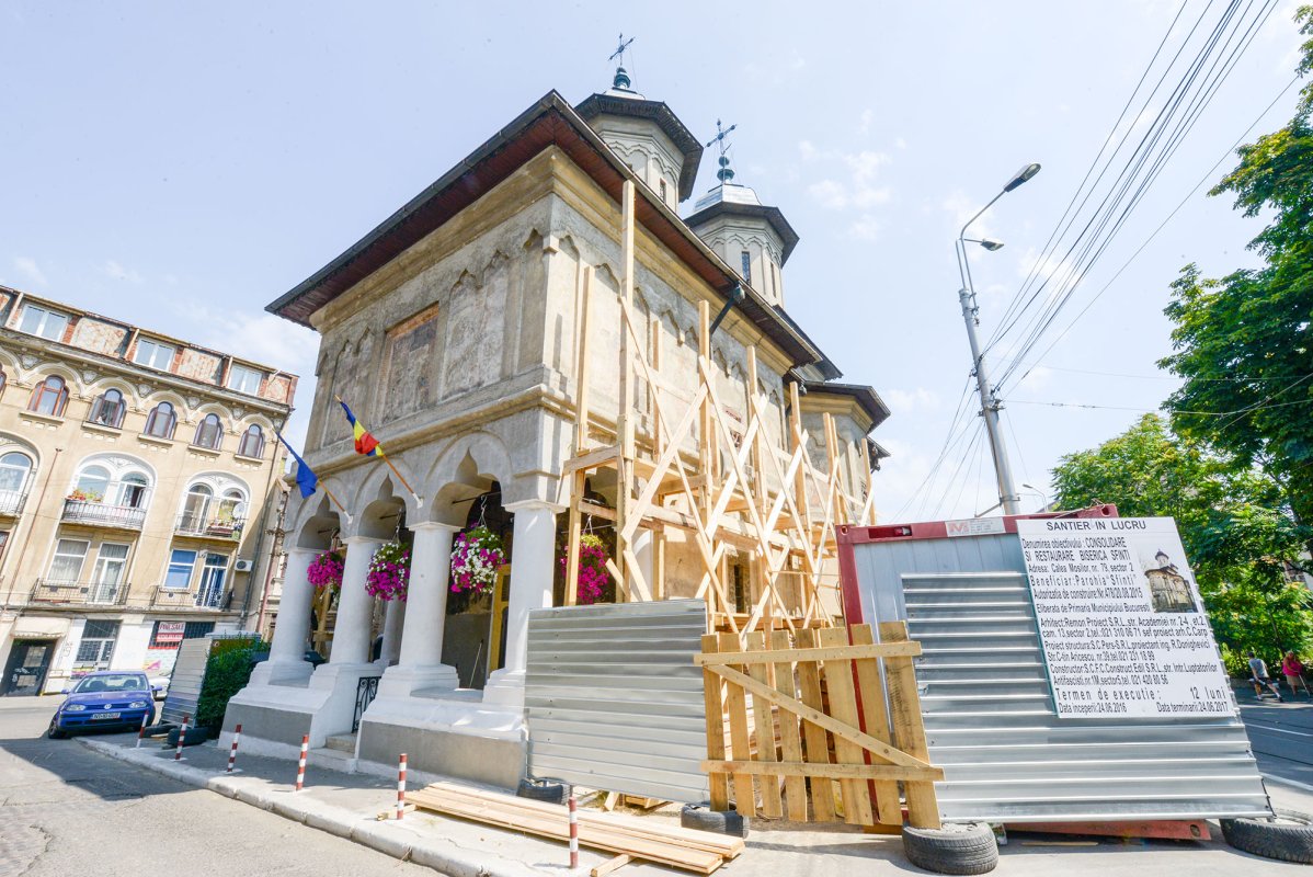 Lucrări de consolidare la Biserica cu Sfinți din Capitală 55516