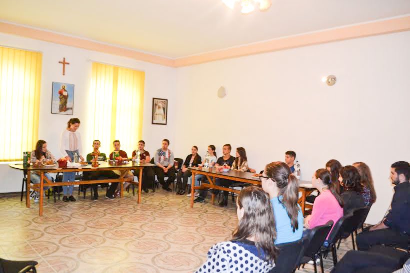 Întâlnire a tinerilor din Episcopia Caransebeșului 55379