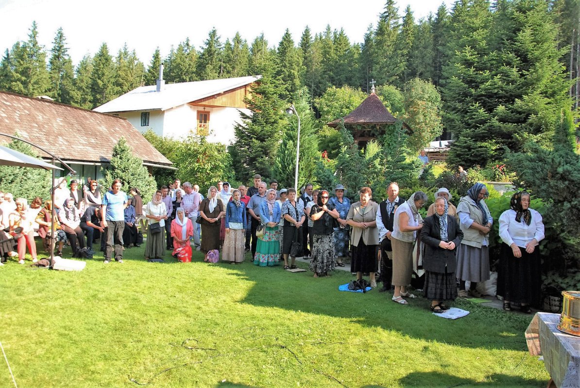 Slujiri arhierești și hramuri în lăcașe de cult transilvane 55369