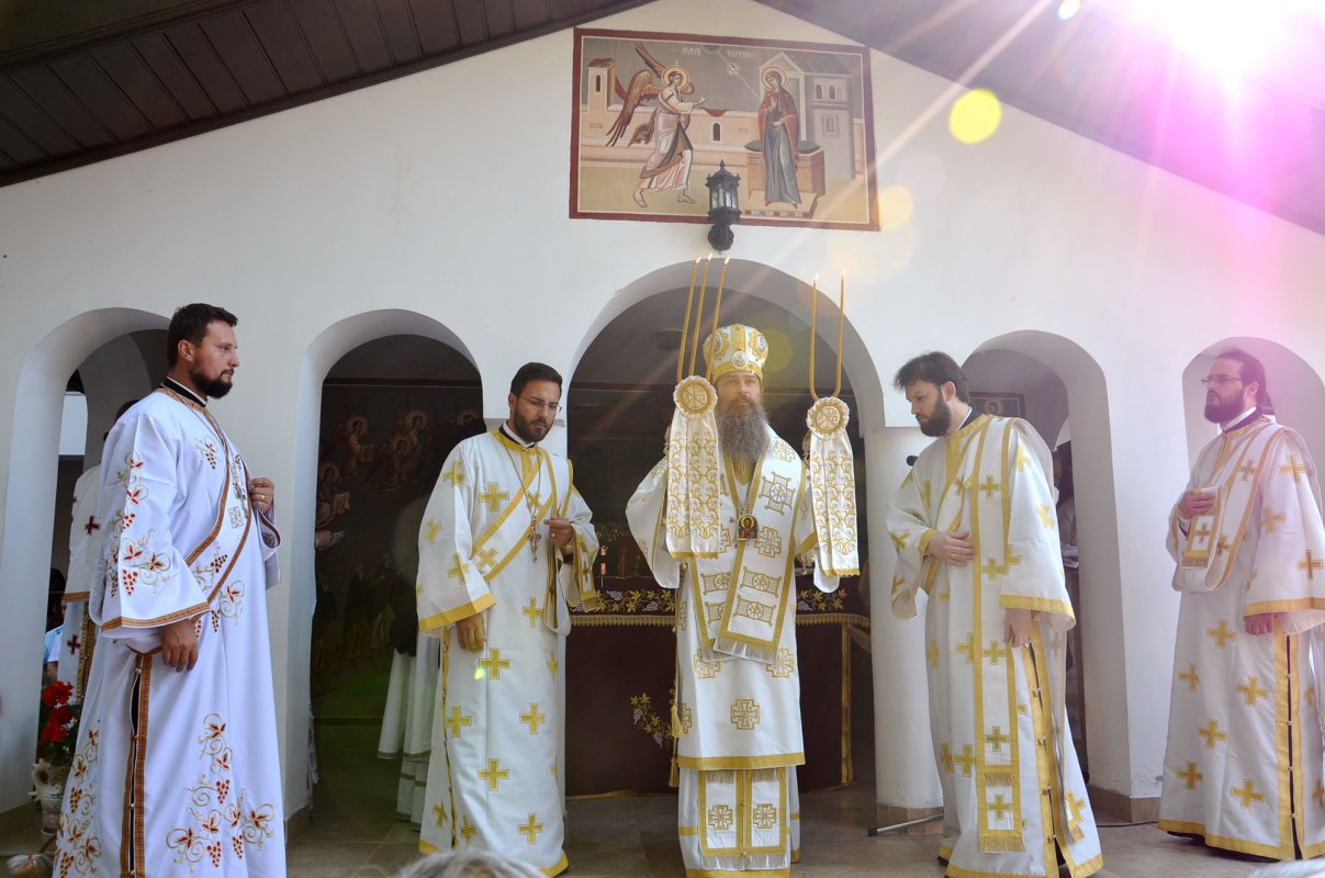 Praznicul Schimbării la Față în Mitropolia Banatului 55292