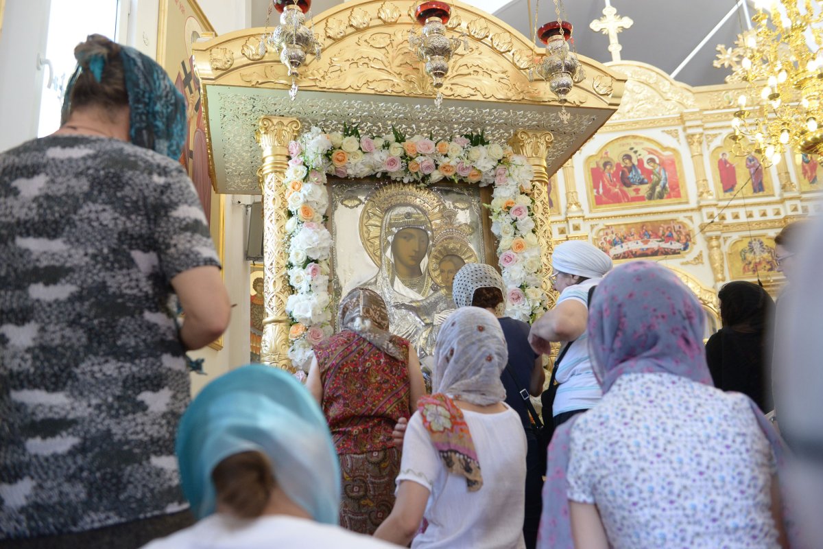 Maica Domnului în cultul Bisericii și-n inimile credincioșilor 55266