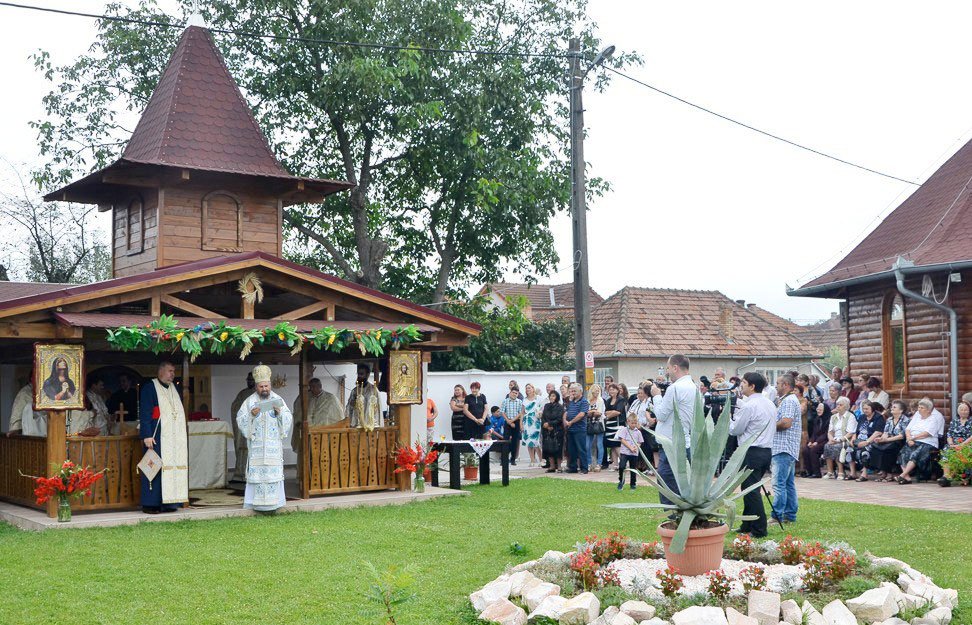 Slujiri arhiereşti în Duminica a 7-a după Rusalii, în Transilvania 55213