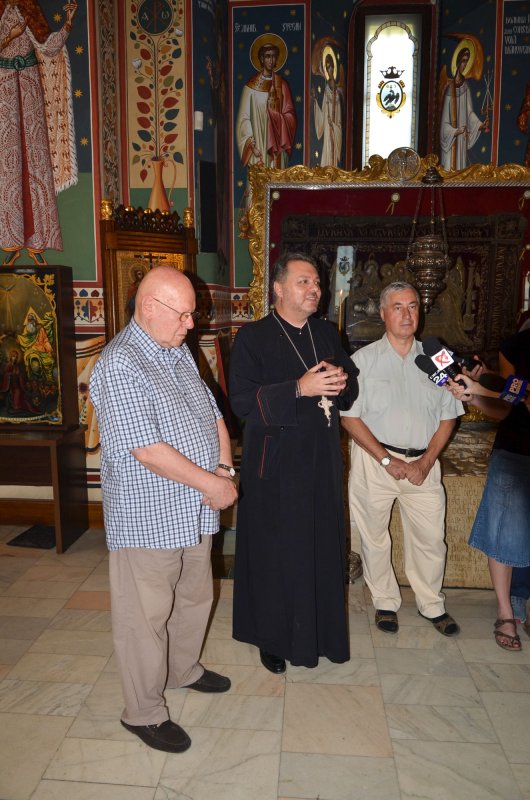 Candela Mariei Brâncoveanu veghează mormântul domnesc 55182