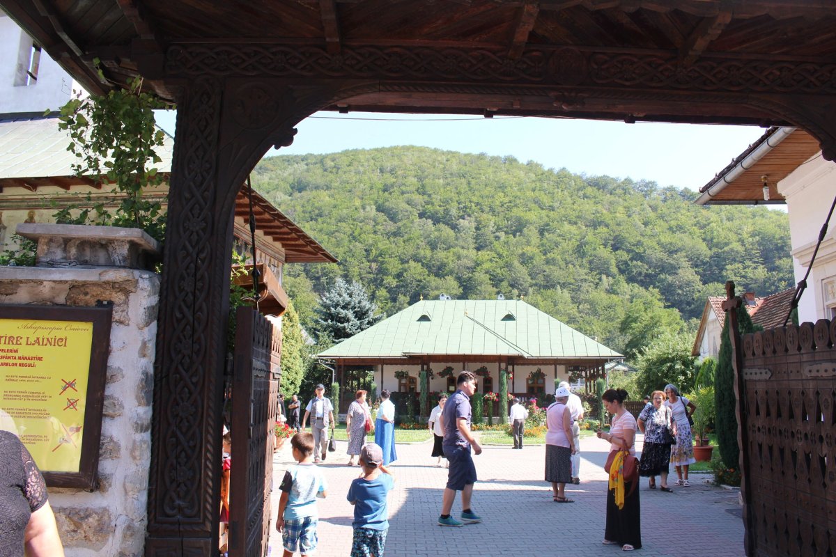 Pelerini clujeni la sfintele locaşuri din Defileul Dunării 55144