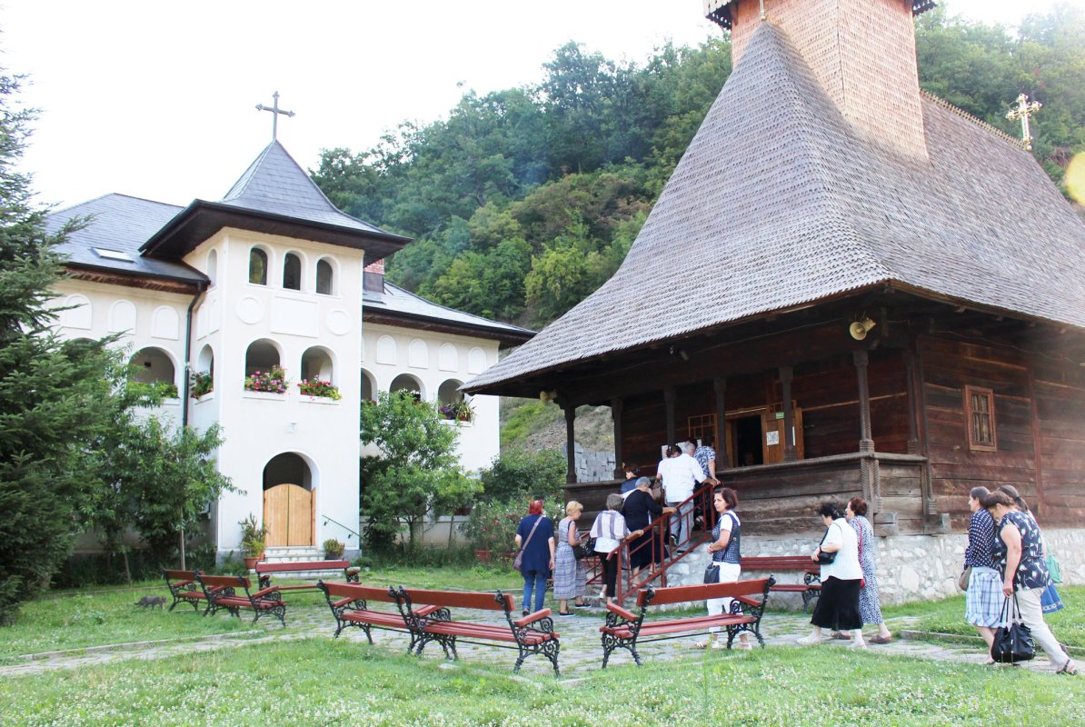 Pelerini clujeni la sfintele locaşuri din Defileul Dunării 55154