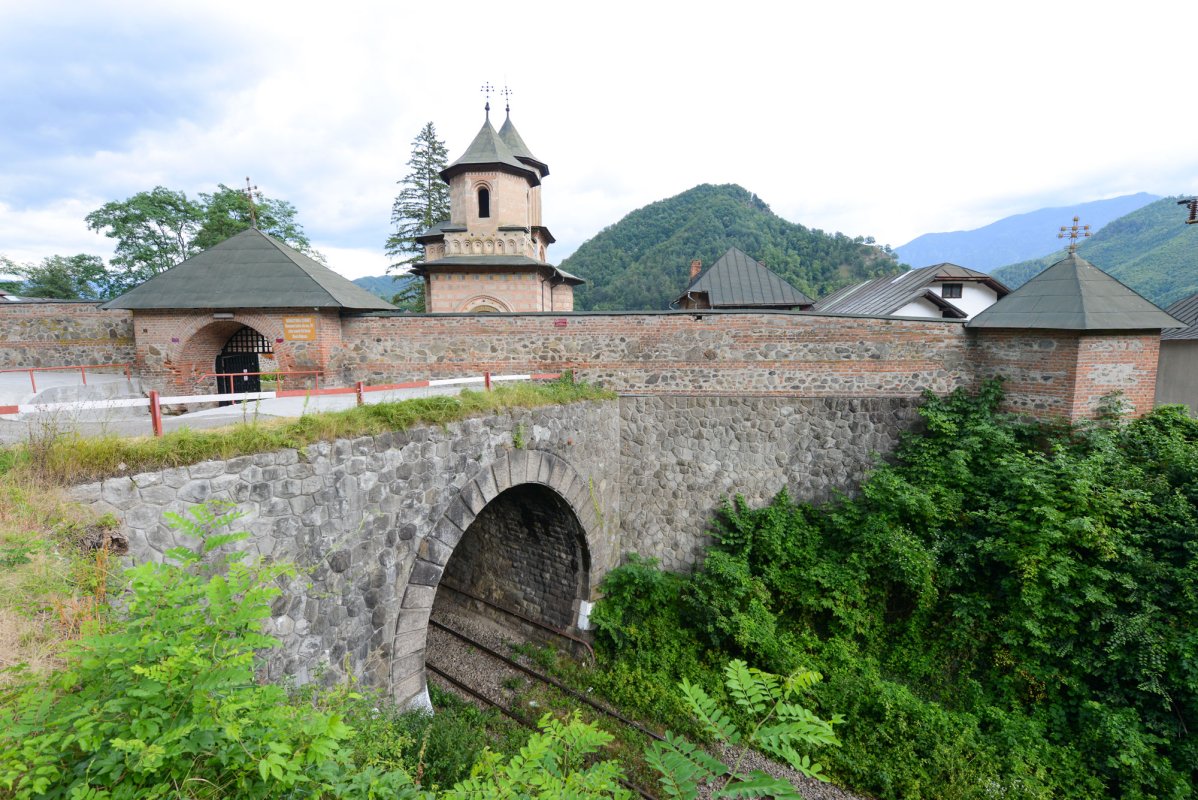 Mănăstirea Cornet, 350 de ani de jertfă 55101