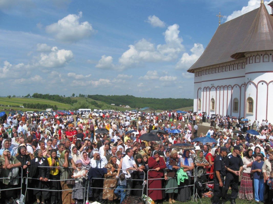 PS Varlaam Ploieşteanul, la hramul Mănăstirii Zosin 55078