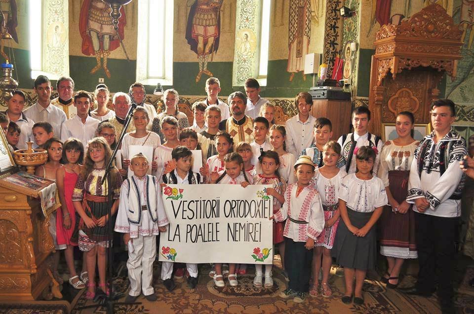 Şcoli de vară sub streaşina bisericii 55077