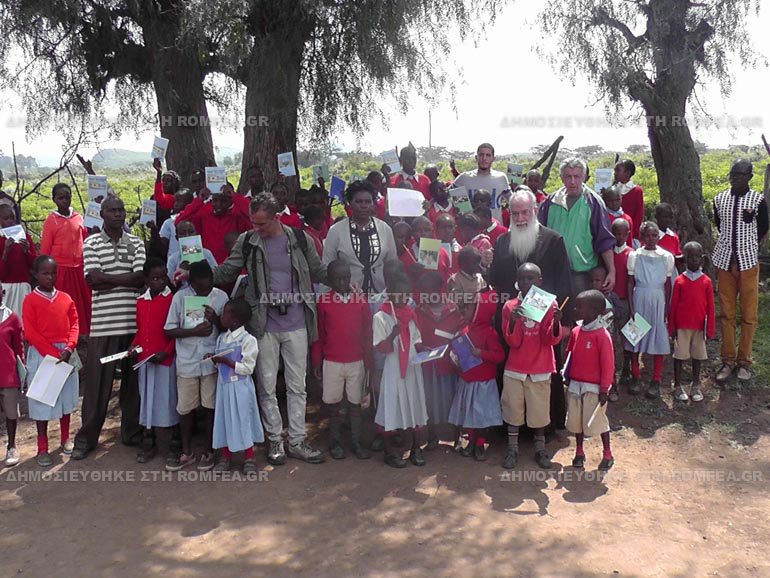 Medici voluntari ciprioţi ajută copiii din Kenia 54994