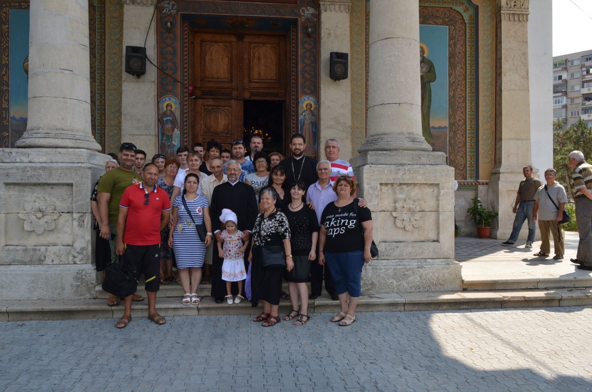 Un preot pentru comunitatea persoanelor hipoacuzice din Teleorman 54990