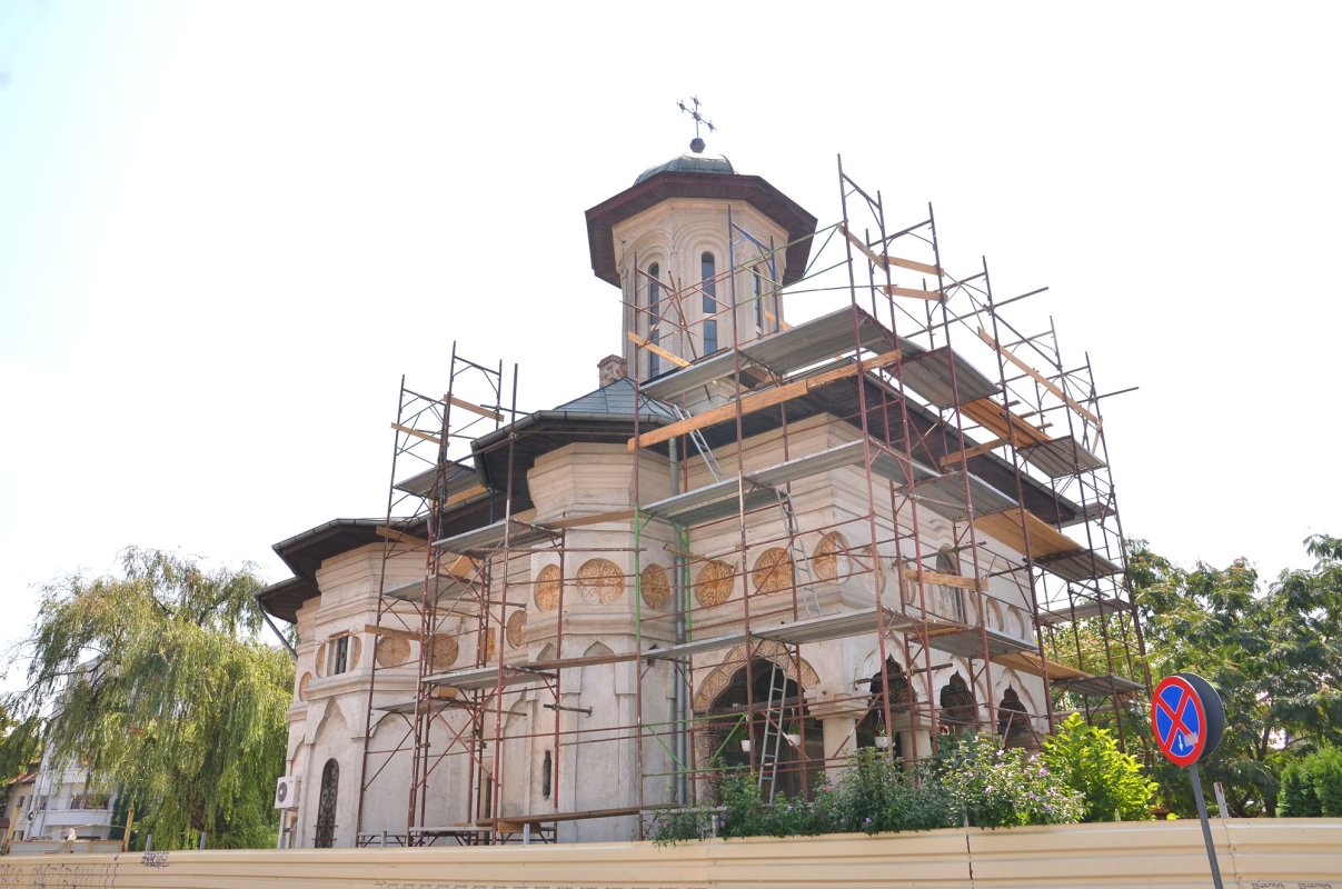 Lucrări de consolidare la Biserica „Sfântul Elefterie”-Vechi 54900
