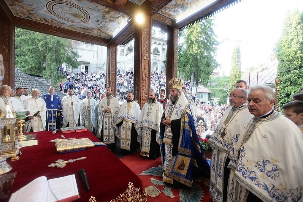 Hramul Adormirii Maicii Domnului 54784