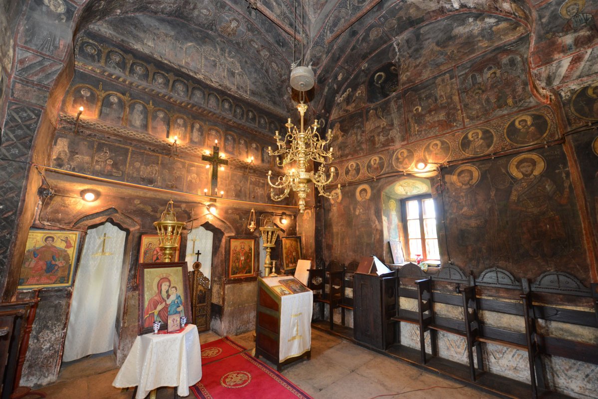 Locașul secular de lângă culele din Măldărești 54813