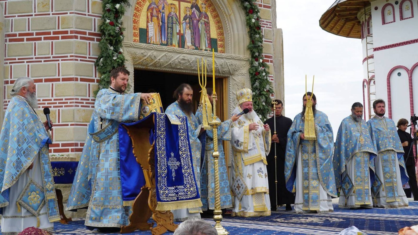 „Maica Domnului are în grijă întreaga Biserică“ 54777