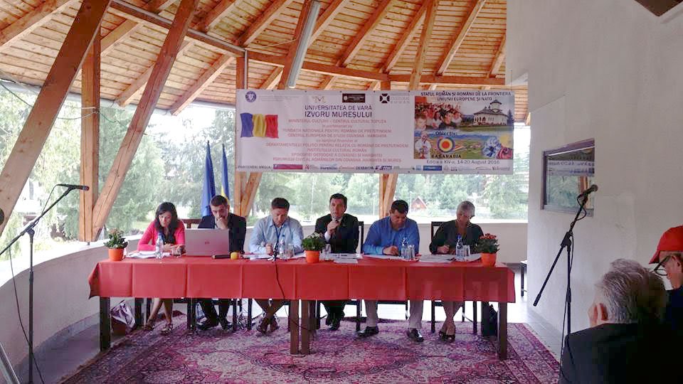 Românii de pretutindeni şi-au dat întâlnire la Izvoru Mureşului 54842