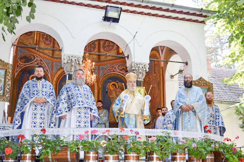 Sărbătorirea Adormirii Maicii Domnului în Banat 54796