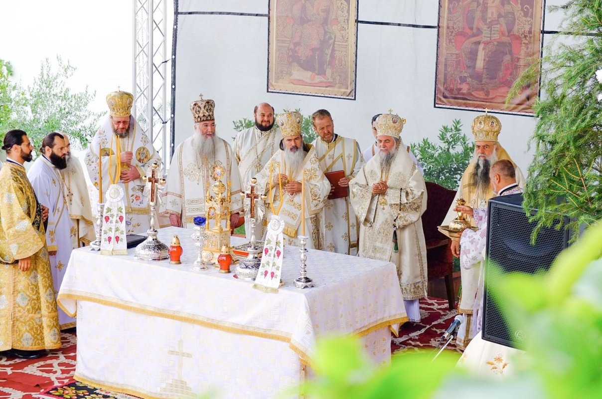 Sfinții Brâncoveni prăznuiți la Sâmbăta și Hurezi 54764