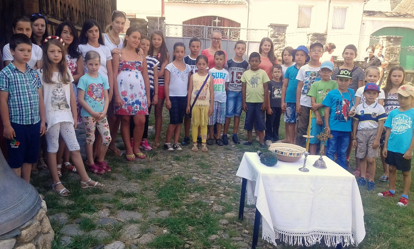 Iconarii din Răşinari o cinstesc pe Maica Domnului 54667