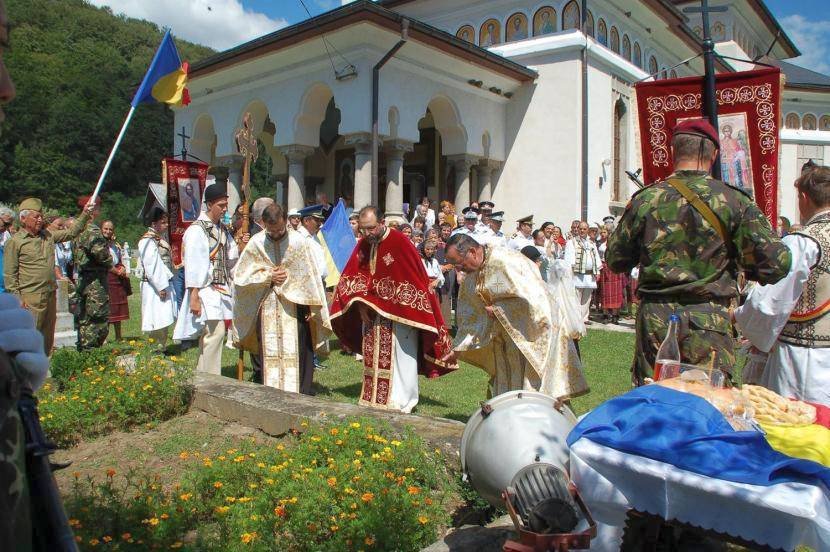 Biserica şi Armata, împreună pentru cinstirea eroilor 54582