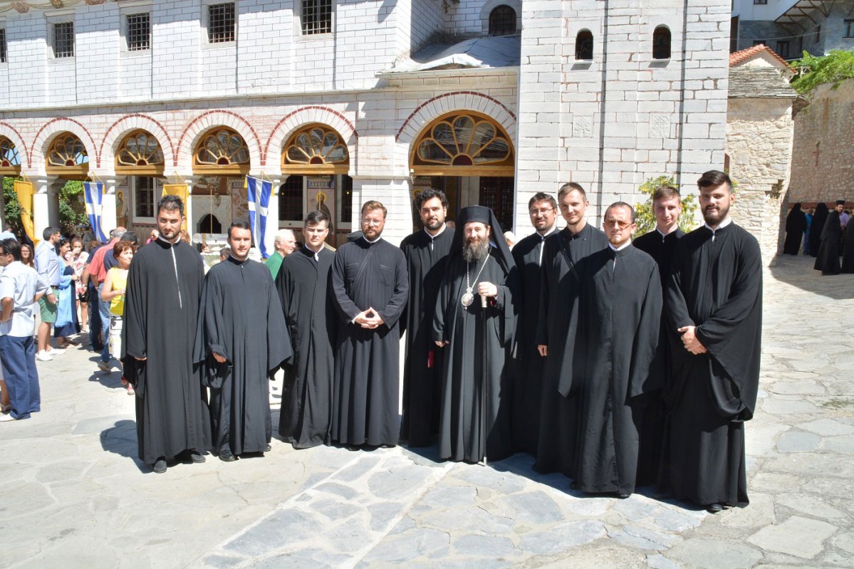 Hramul Mănăstirii Eikosifinissa din Grecia 54630