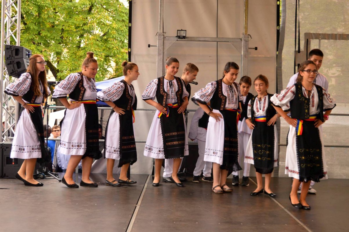 Pentru imigranții români, Biserica înseamnă reîntoarcerea acasă 54551