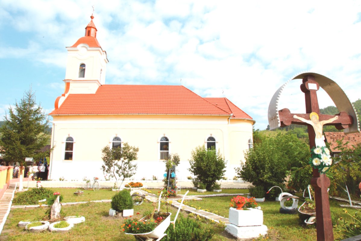 Ernea, satul credinței și al tradițiilor străbune 54503