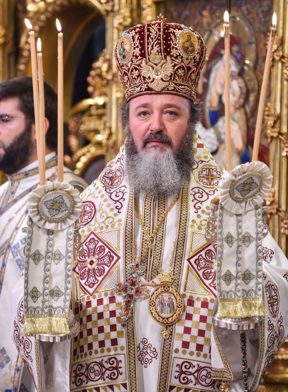 Credinţa, liantul între generaţii 54464