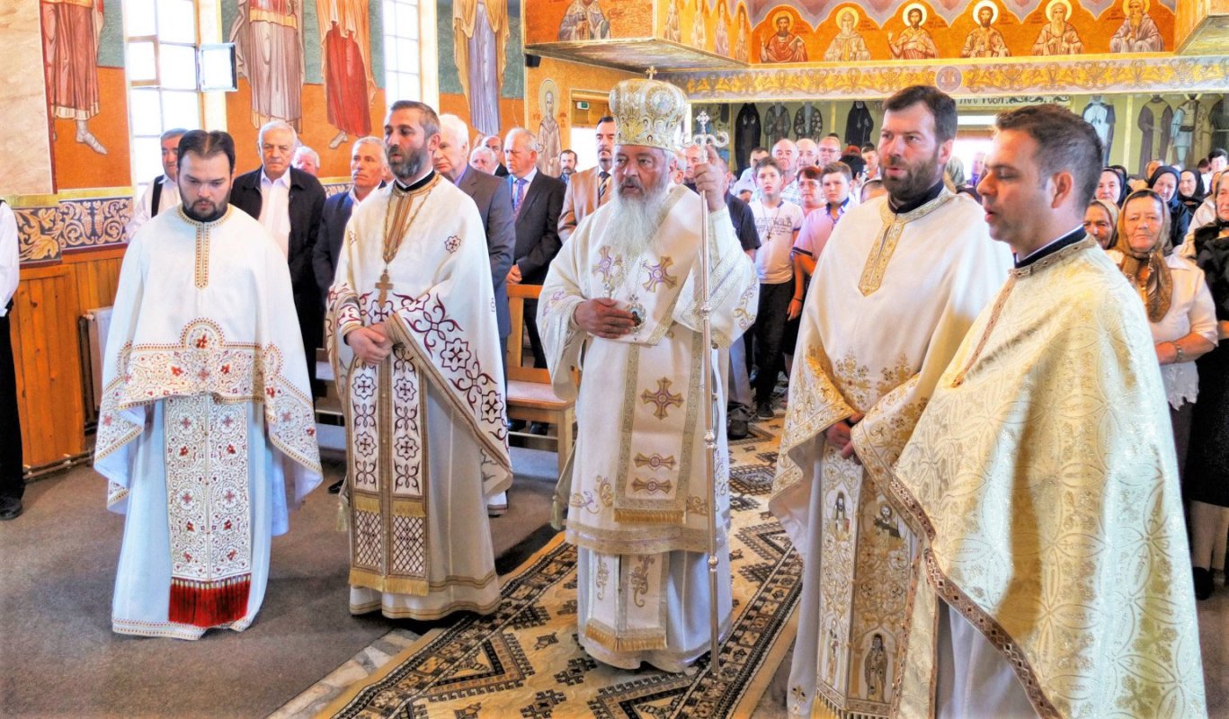 Slujiri arhierești în Duminica a noua după Rusalii 54433