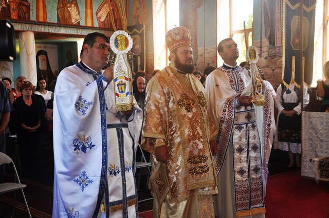 Slujiri arhierești în Duminica a noua după Rusalii 54436