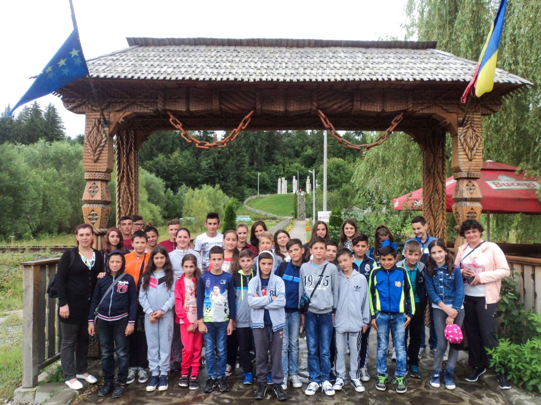 Tabără pentru copiii defavorizaţi din judeţul Olt 54442