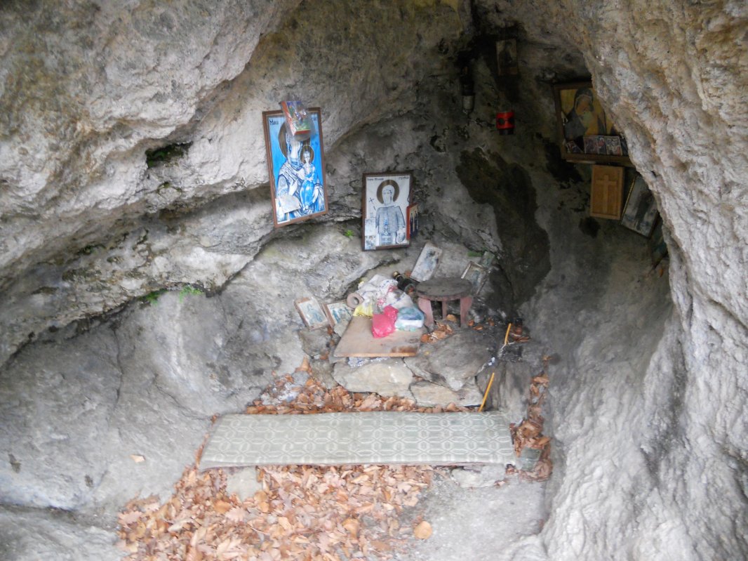 Sfinții care și-au petrecut viețile ca un continuu azi 54404